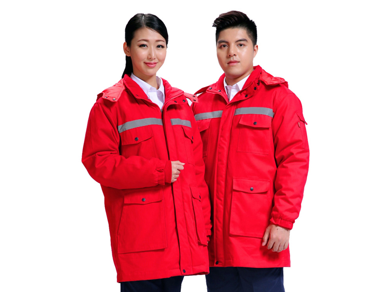 http://www.cndkq.cn 紅色工作服沖鋒衣展示